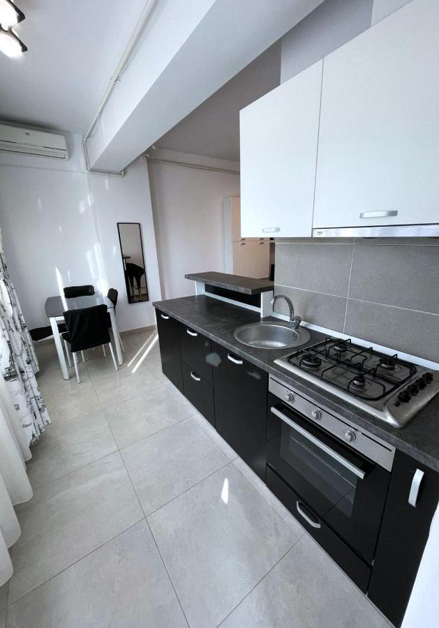 Taste Of Iasi - Two Room Apartment - Central - Sunset Touch Exterior photo